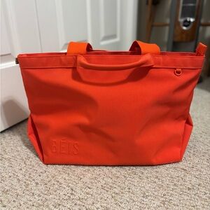 BÉIS Travel Tote Bag in Flame